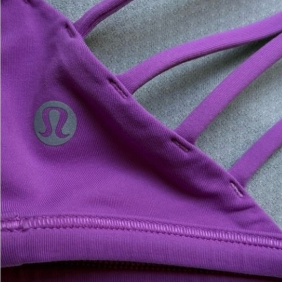 Lululemon Lavender Women's Strappy Sports Bra Size 8 - Picture 3 of 6